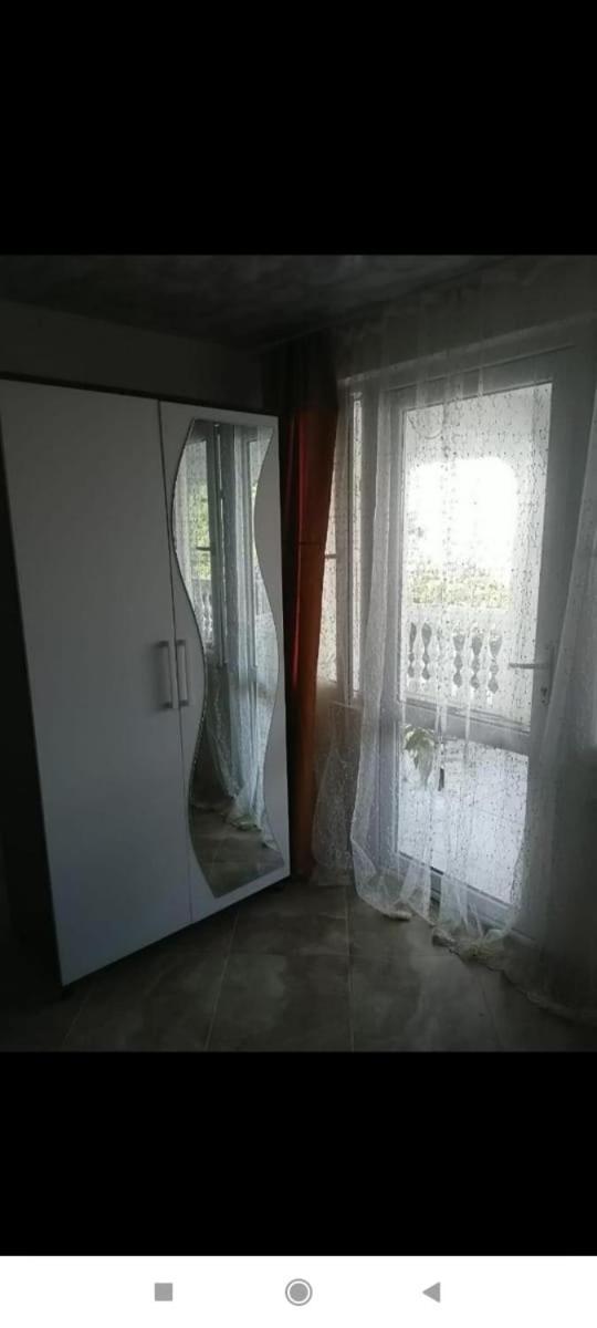 Geno Guest House Kvariati Oda fotoğraf